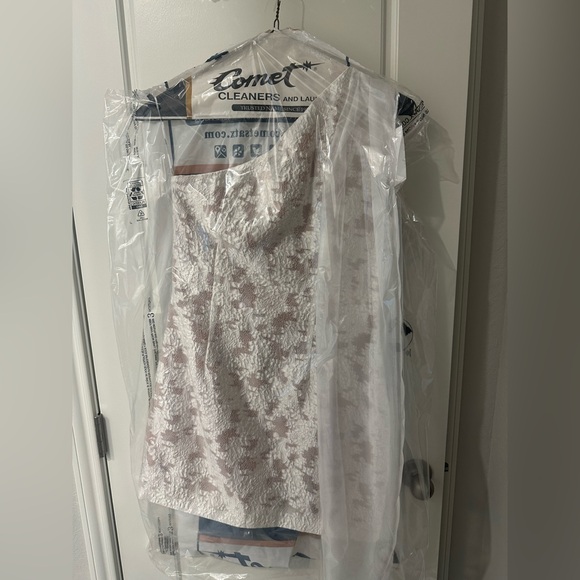 Elliatt Revolve April Dress in Ivory - Picture 5 of 5